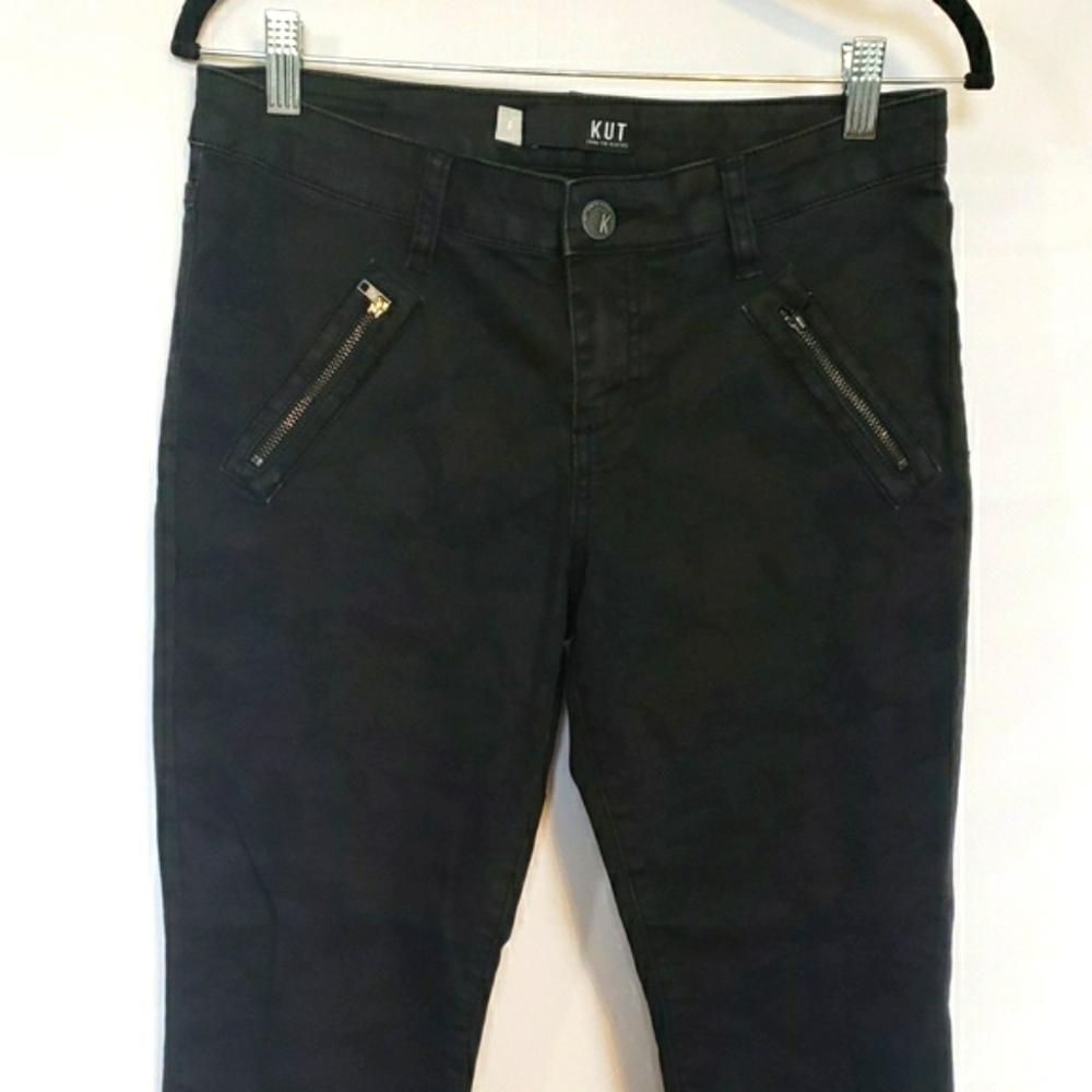 Kut from the Kloth Black Skinny Jeans with Sleek Design